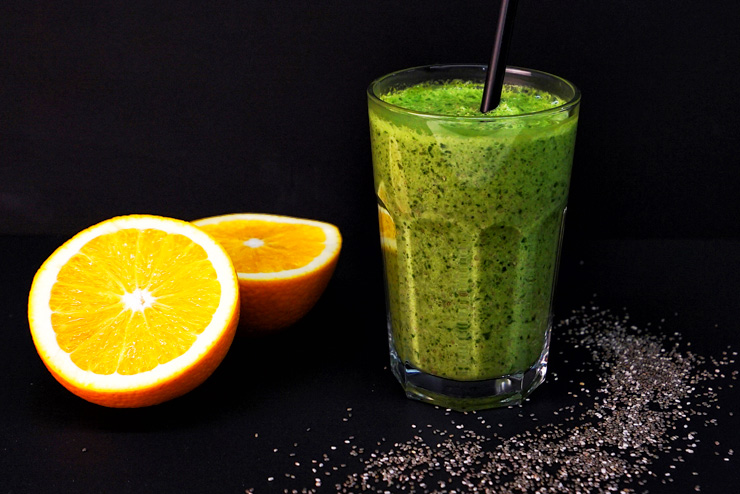 Kefir-Spinach-Drink with chia seeds – the great power of small seeds - The Drink