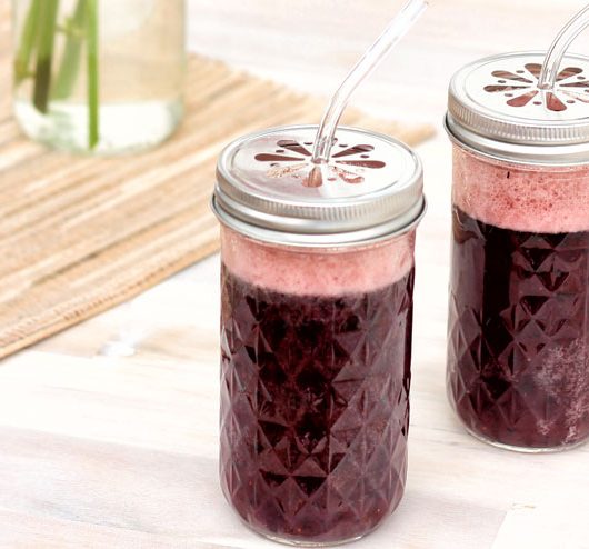 Blueberry kombucha with acai berry - exotic, tasty and full of power - the final