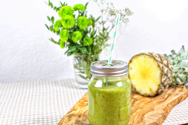 Green Cream Kefir Drink mit viel Obst und Gemüse– ein super bunter Start in den Tag - fertiger Drink 1