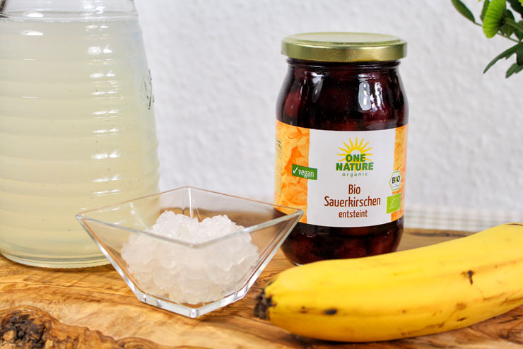 Kefir Cherry Banana Juice - a tasty popular drink with fresh Bananas and Cherries combined with sparkling Water Kefir - Ingredients