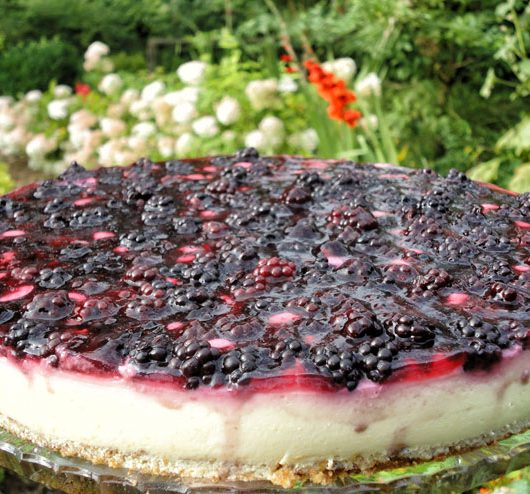 Milk kefir blackberry cake - a creamy and fruity cake dream - main picture