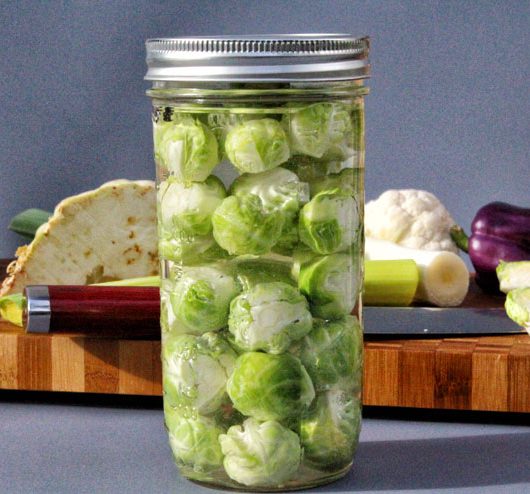 Fermented brussel sprouts – an easy fermentation instruction - fermnetierter Rosenkohl