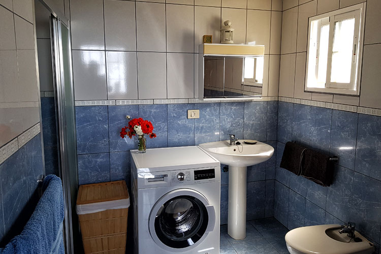 Permakultur Selbstversorger Finca La Palma Badezimmer