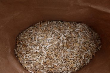 With Miscanthus Öko, you have a good moisture and odor binder for your compost toilet. In addition, it is sustainable and 100 % compostable. Buy Miscanthus in a litter online now!