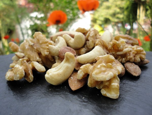 Would you like to refine milk kefir muesli with these exclusive organic cashews. Here you can buy organic cashews online