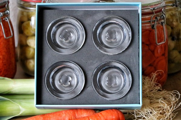 Would you like to make sauerkraut, kimchi, cut beans or fermented vegetables yourself? Buy glass or fermentation weights online now
