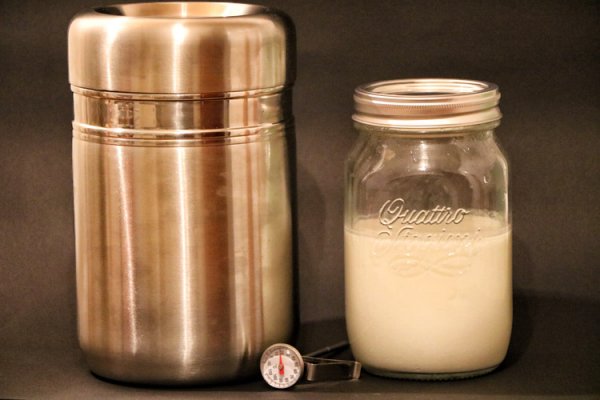 Wollen Sie probiotischen Joghurt / Naturjoghurt oder Kefir / Milchkefir zu Hause selber machen? Hier Joghurtbereiter online kaufen
